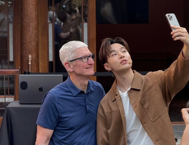 CEO Apple Tim Cook c&oacute; mặt tại Trung Quốc