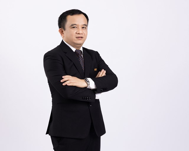 &Ocirc;ng Đặng C&ocirc;ng Ho&agrave;n &ndash; Gi&aacute;m đốc Khối Ng&acirc;n h&agrave;ng B&aacute;n lẻ SHB