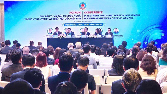 Quang cảnh phiên thảo luận tại hội nghị.