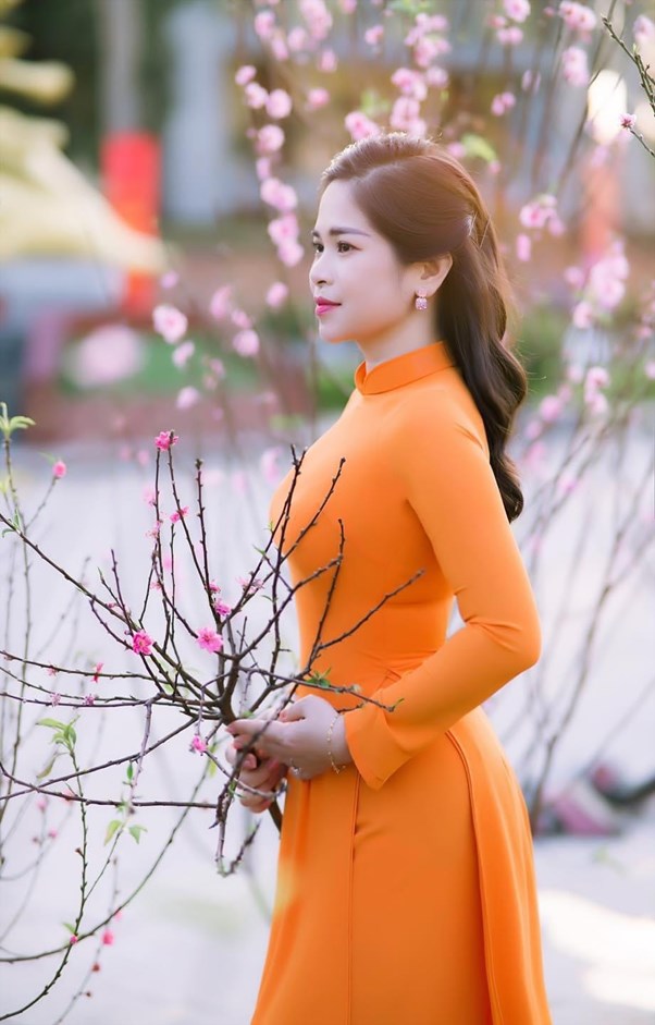 Chị Trang L&ecirc; hướng đến mục đ&iacute;ch cao đẹp khi kinh doanh &aacute;o d&agrave;i &nbsp;