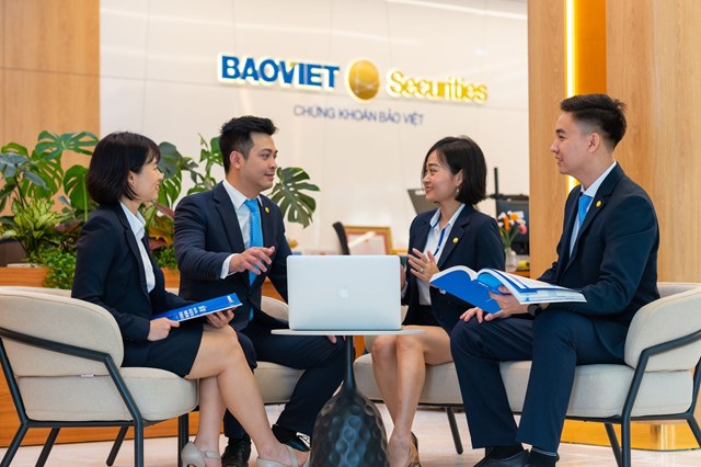 Tập đo&#224;n Bảo Việt (BVH): Năm 2023, tăng trưởng lợi nhuận sau thuế hợp nhất đạt 14,4% - Ảnh 1