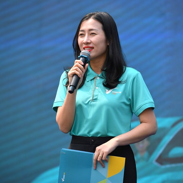 Ng&#224;y hưởng ứng b&#225;c t&#224;i xanh c&#244;ng nghệ - T&#244;n vinh t&#224;i xế xe xanh - Ảnh 1