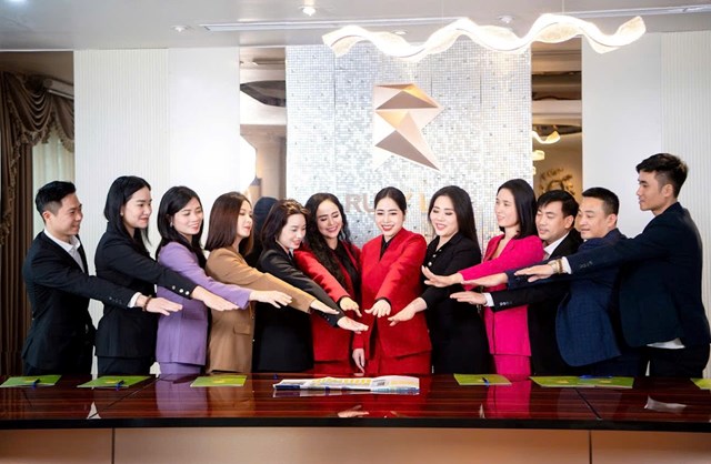 Nguyễn Quế Anh Chủ tịch Tập đo&#224;n Rubylife “Bản lĩnh, tầm nh&#236;n v&#224; hợp lực - kiềng ba ch&#226;n tạo th&#224;nh c&#244;ng vững bền&quot; - Ảnh 1