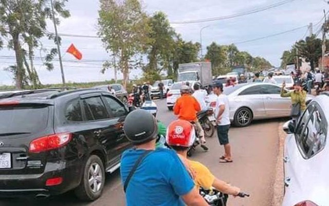 "Cơn sốt" đất đang diễn ra tr&agrave;n lan tr&ecirc;n to&agrave;n quốc. Ảnh: Internet