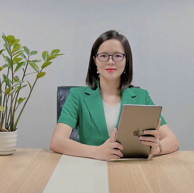 B&agrave; Phạm Thị Giang - CEO C&ocirc;ng ty TNHH Đại l&yacute; thuế Việt Luật