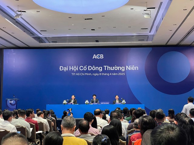 ĐHĐCĐ 2025 ACB: Đặt mục ti&ecirc;u l&atilde;i 23.000 tỷ, chia cổ tức 25%. Ảnh: QC