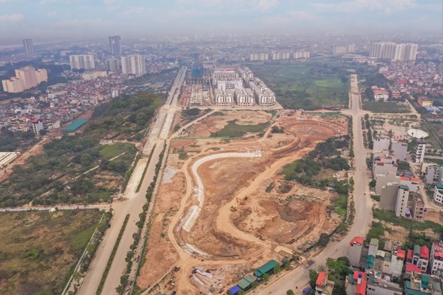 Hồ điều h&ograve;a v&agrave; đường 40m trong qu&aacute; tr&igrave;nh thi c&ocirc;ng &nbsp;