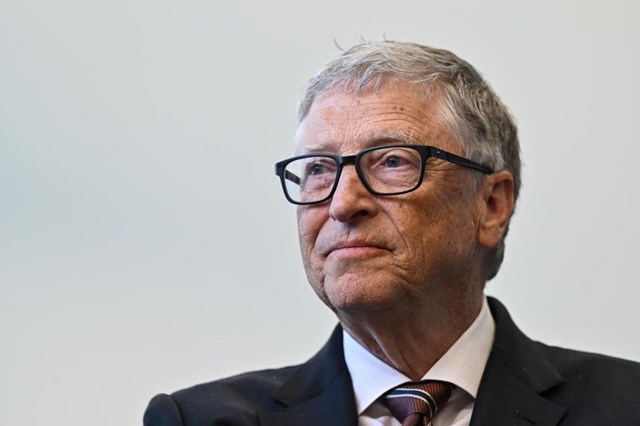 Bill Gates cay đắng thừa nhận 2 sai lầm khi điều h&#224;nh Microsoft, khuy&#234;n ch&#226;n t&#236;nh: ‘Th&#244;ng minh kh&#244;ng phải l&#224; tất cả’ - Ảnh 1