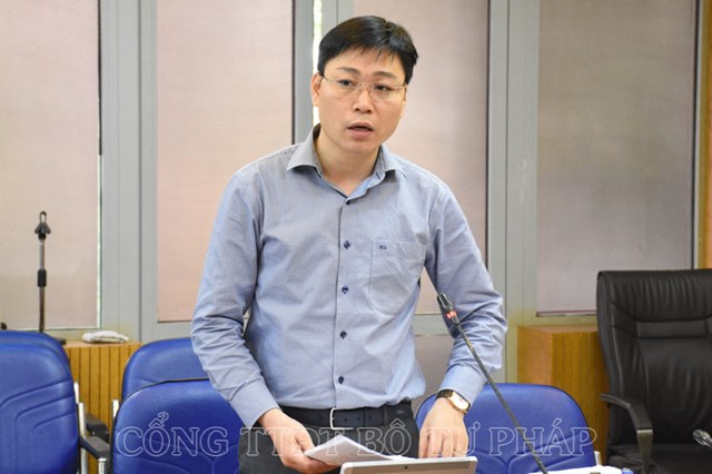 Ch&aacute;nh Văn ph&ograve;ng Bộ Đỗ Xu&acirc;n Qu&yacute; ph&aacute;t biểu tại buổi l&agrave;m việc. &nbsp;