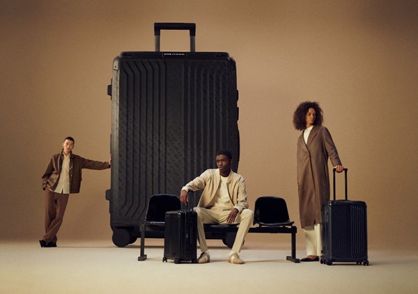 Ch&#224;o đ&#243;n cửa h&#224;ng Samsonite lớn nhất Đ&#244;ng Nam &#193; - Ảnh 4