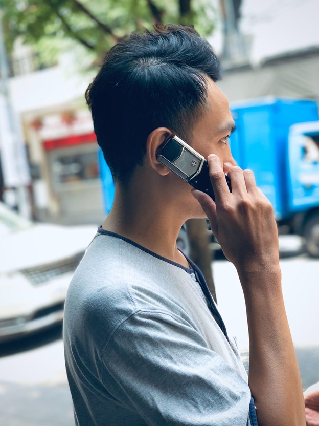 Người d&ugrave;ng Vertu đời cũ gặp t&igrave;nh trạng s&oacute;ng yếu, mất s&oacute;ng do Việt Nam đang trong lộ tr&igrave;nh tiến đến tắt s&oacute;ng 2G tr&ecirc;n cả nước. &nbsp;
