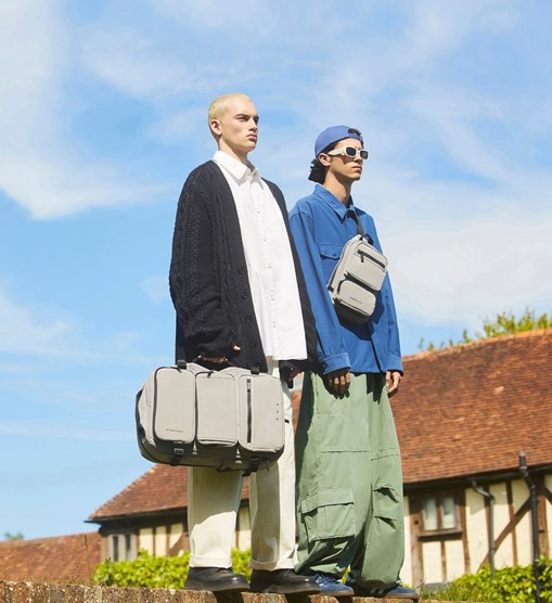 Ch&#224;o đ&#243;n cửa h&#224;ng Samsonite lớn nhất Đ&#244;ng Nam &#193; - Ảnh 7