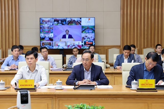 C&aacute;c đại biểu dự phi&ecirc;n họp tại điểm cầu Trụ sở Ch&iacute;nh phủ - Anh: VGP/Nhật Bắc &nbsp;
