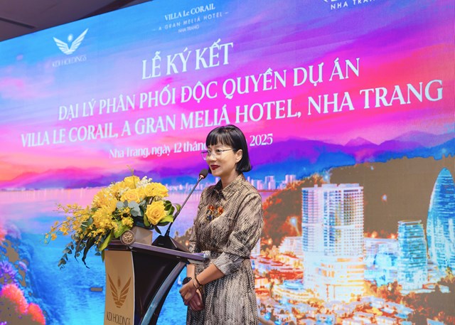 B&agrave; Phạm T&uacute; Cầu - Ph&oacute; Tổng Gi&aacute;m đốc KDI Holdings ph&aacute;t biểu tại lễ k&yacute; kết. &nbsp;