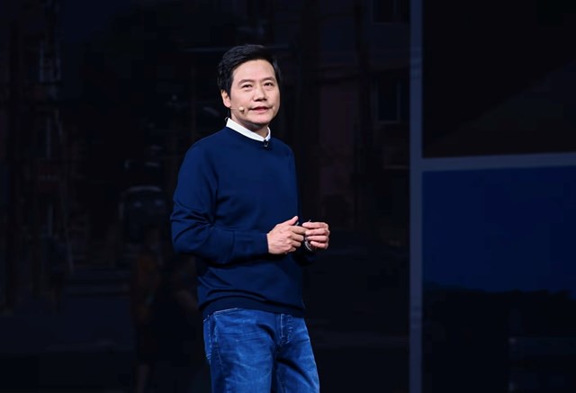 CEO Xiaomi - tỷ ph&#250; giản dị nhất l&#224;ng c&#244;ng nghệ v&#224; triết l&#253; ‘thu phục nh&#226;n t&#226;m’: C&#244;ng ty xuất sắc kiếm tiền, c&#244;ng ty vĩ đại gi&#224;nh được l&#242;ng người! - Ảnh 1