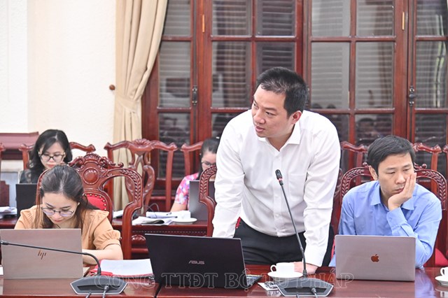 Đại diện Bộ Th&ocirc;ng tin v&agrave; Truyền th&ocirc;ng.
