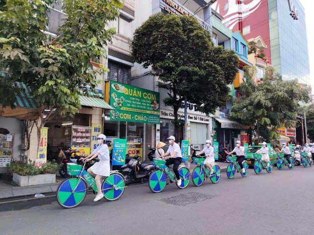 Hoạt động roadshow ở c&aacute;c tuyến phố l&acirc;n cận phố Phan X&iacute;ch Long &ndash; TP HCM &nbsp;