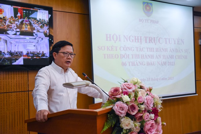Thứ trưởng Mai Lương Kh&ocirc;i ph&aacute;t biểu tại Hội nghị