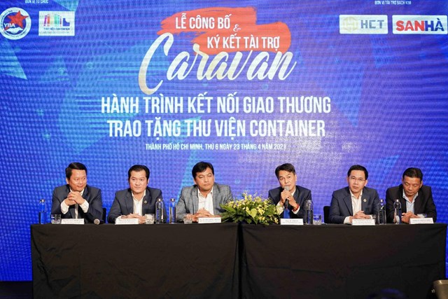 Lễ C&ocirc;ng bố v&agrave; k&yacute; kết t&agrave;i trợ Caravan H&agrave;nh tr&igrave;nh kết nối giao thương - Trao tặng thư viện Container tại tỉnh Long An do YBA - HCM tổ chức.