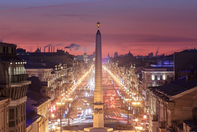 Đại lộ Nevsky Prospekt l&agrave; niềm tự h&agrave;o của người d&acirc;n Nga với bạn b&egrave; thế giới