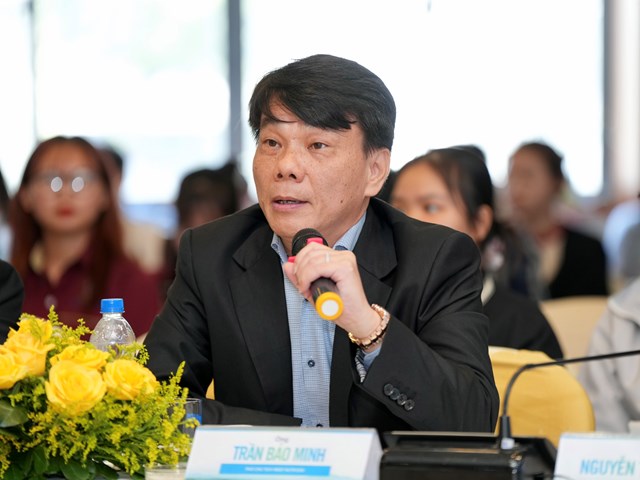 &ldquo;Sữa tươi từ trang trại NutiMilk đang nhận được sự quan t&acirc;m ưu &aacute;i của nhiều nh&agrave; nh&agrave; đầu tư, trong đ&oacute; c&oacute; c&aacute;c kh&aacute;ch h&agrave;ng đến từ Nhật Bản, Trung Quốc&hellip;&rdquo;, &ocirc;ng Trần Bảo Minh &ndash; Ph&oacute; chủ tịch HĐQT Nutifood - tiết lộ tại tọa đ&agrave;m &nbsp;