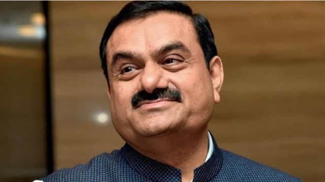 Khối t&agrave;i sản gần 147 tỷ USD của Adani cũng nhiều hơn vị tỷ ph&uacute; đồng hương Mukesh Ambani sở hữu đế chế Reliance Industries tới 19 tỷ USD.