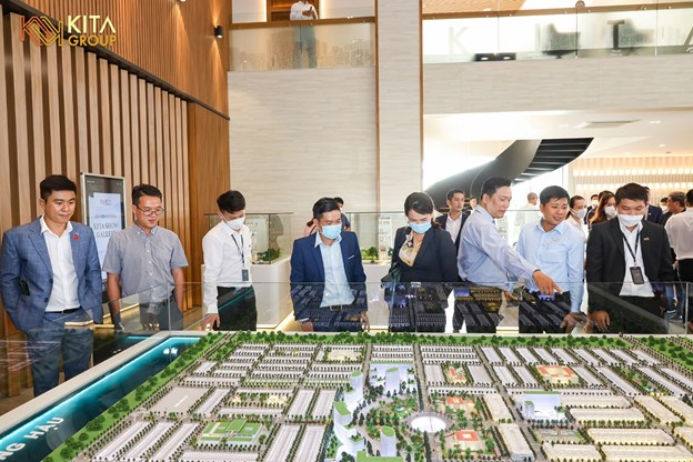 Sự kiện khai trương KITA Show Gallery thu h&uacute;t nhiều đơn vị ph&acirc;n phối &amp; kh&aacute;ch h&agrave;ng tới tham dự