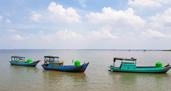 Bồn nhựa Plasman c&oacute; thể sử dụng tr&ecirc;n t&agrave;u thuyền m&agrave; kh&ocirc;ng bị s&oacute;ng biển l&agrave;m hư hại. &nbsp;