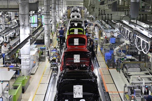 D&acirc;y chuyền sản xuất xe &ocirc;t&ocirc; của Tập đo&agrave;n Toyota, Nhật Bản tại nh&agrave; m&aacute;y Tsutsumi ở quận Aichi.