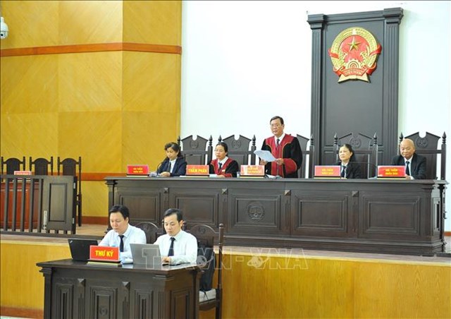 Hội đồng x&eacute;t xử tuy&ecirc;n &aacute;n. Ảnh: Minh Đức/TTXVN&nbsp;