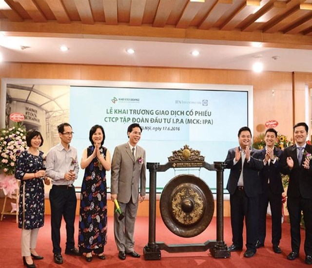 Doanh nghiệp dưới thời vợ chồng nữ tướng Phạm Minh Hương: C&#249;ng đam m&#234; với tr&#225;i phiếu, IPA lỗ 2 qu&#253; li&#234;n tiếp, lợi nhuận của VNDirect &#39;bốc hơi&#39; 82% - Ảnh 1