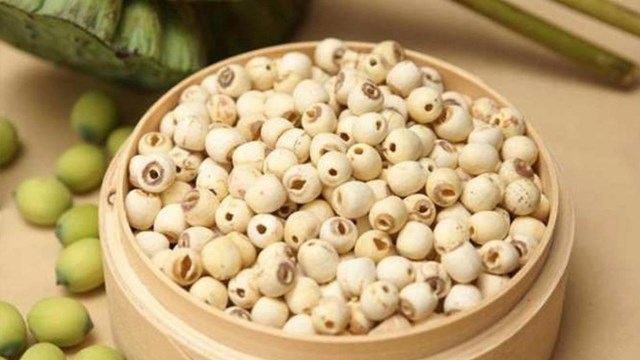 Hạt sen c&oacute; vị ngọt, t&iacute;nh m&aacute;t, m&ugrave;i thơm đặc biệt v&agrave; vị đậm đ&agrave;.&nbsp;
