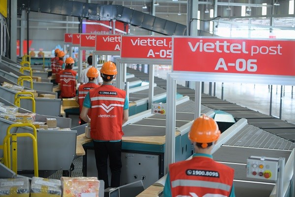 Doanh thu của Viettel Post (VTP) xuống mức thấp nhất 11 qu&#253;, lợi nhuận giảm gần 27% - Ảnh 1