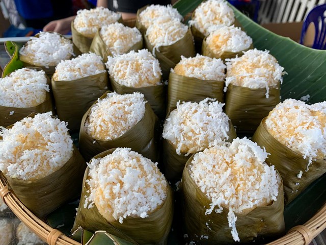 B&aacute;nh b&ograve; thốt nốt.