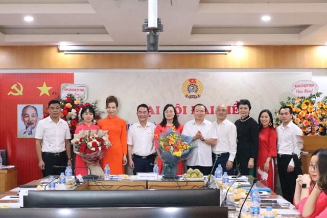 Ra mắt Ban Chấp h&agrave;nh C&ocirc;ng đo&agrave;n B&aacute;o PLVN nhiệm kỳ 2023-2028.