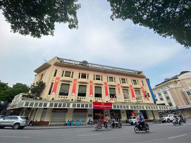 T&ograve;a nh&agrave; 91 Đinh Ti&ecirc;n Ho&agrave;ng (Ho&agrave;n Kiếm) - nơi l&agrave;m việc của &ocirc;ng Nguyễn Văn Thanh được phong tỏa.