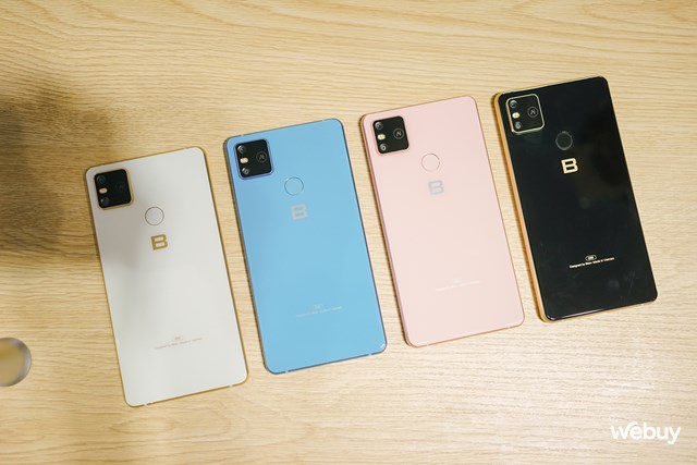 Bphone B86 c&oacute; tới 4 m&agrave;u sắc kh&aacute;c nhau: trắng, xanh, hồng v&agrave; đen &nbsp;