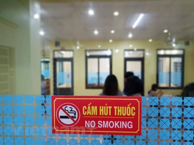 Hướng dẫn thực hiện quy định địa điểm cấm h&#250;t thuốc l&#225; - Ảnh 1