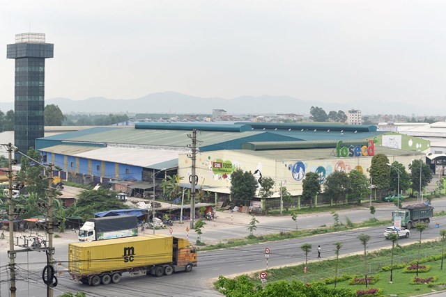 Bất động sản khu c&ocirc;ng nghiệp dường như l&agrave; &ldquo;s&acirc;n chơi ri&ecirc;ng&rdquo; của d&ograve;ng vốn ngoại.Ảnh: Dũng Minh