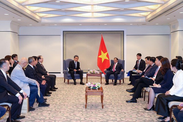 Thủ tướng khẳng định Ch&iacute;nh phủ hai nước lu&ocirc;n ủng hộ c&aacute;c hoạt động hợp t&aacute;c giữa hai nước, trong đ&oacute; c&oacute; c&aacute;c hoạt động hợp t&aacute;c của doanh nghiệp, ng&agrave;y c&agrave;ng thực chất v&agrave; hiệu quả - Ảnh: VGP/Nhật Bắc