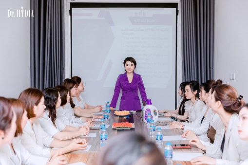 CEO L&#234; Thương Huyền v&#224; kh&#225;t vọng l&#224;m đẹp cho phụ nữ việt - Ảnh 2