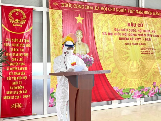 &nbsp;TS.BS Phạm Văn B&igrave;nh, Ph&oacute; Gi&aacute;m đốc Bệnh viện ph&aacute;t biểu khai mạc.