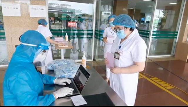 Chuẩn bị h&ograve;m phiếu đảm bảo y&ecirc;u cầu ph&ograve;ng chống Covid-19.