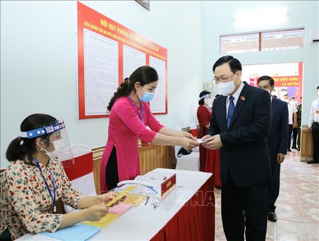 Chủ tịch Quốc hội Vương Đ&#236;nh Huệ bầu cử tại huyện An L&#227;o, Hải Ph&#242;ng - Ảnh 1
