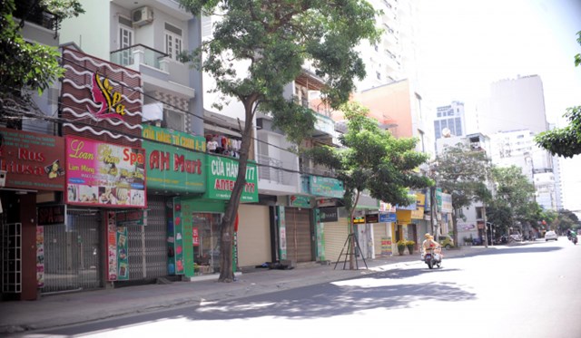 Sự ảm đạm bao phủ c&aacute;c điểm n&oacute;ng du lịch (Ảnh B.T)