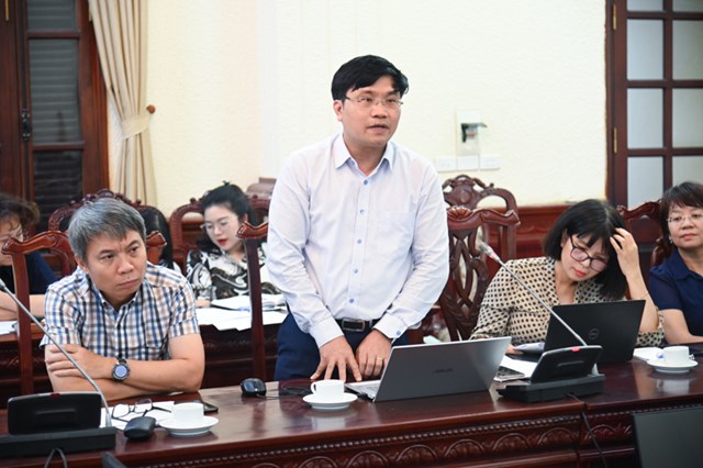 Đại diện c&aacute;c Bộ, ng&agrave;nh, đơn vị đ&oacute;ng g&oacute;p &yacute; kiến thảo luận
