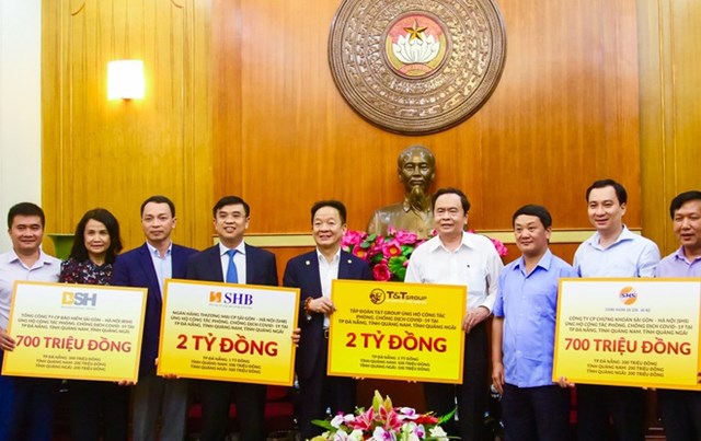 Hệ sinh th&aacute;i của doanh nh&acirc;n Đỗ Quang Hiển lu&ocirc;n ti&ecirc;n phong trong c&aacute;c c&ocirc;ng t&aacute;c ph&ograve;ng chống dịch Covid-19.