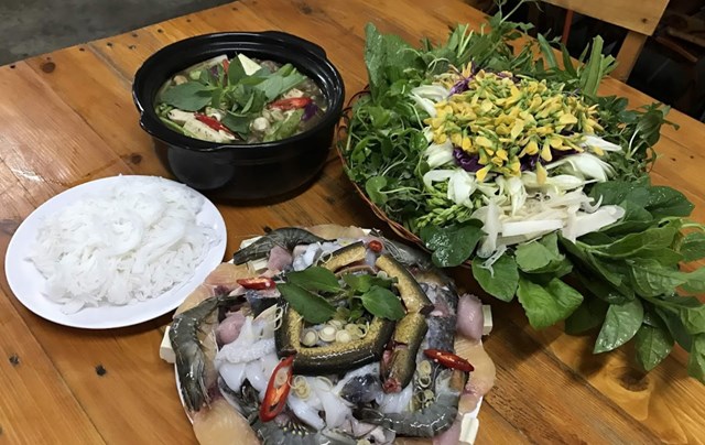 Lẩu mắm Cần Thơ.