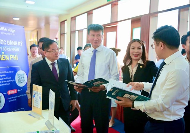 Giải ph&aacute;p chuyển đổi số của MISA nhận được sự quan t&acirc;m của L&atilde;nh đạo c&aacute;c tỉnh, l&atilde;nh đạo sở, ng&agrave;nh v&agrave; c&aacute;c doanh nghiệp khu vực Trung du v&agrave; miền n&uacute;i ph&iacute;a Bắc &nbsp;