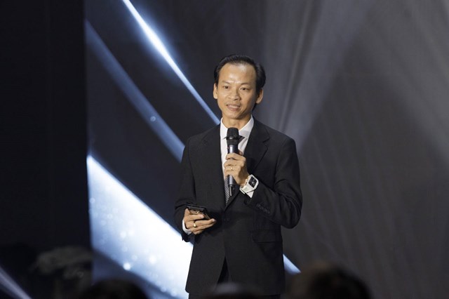 CEO Di Động Việt - Đại diện đơn vị nhập khẩu v&agrave; ph&acirc;n phối độc quyền Vertu tại Việt Nam.&nbsp; &nbsp;
